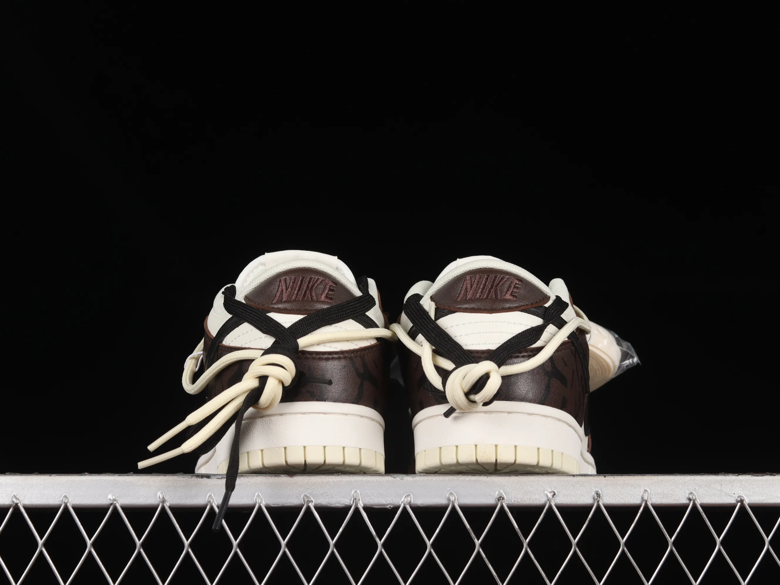 All Categories Nk SB Dunk Series Nk SB Dunk Low Low-top Sneakers Nk Dunk Low "Coconut Milk" Mocha Brown Customized version of deconstructed strap casual sneakers DJ6188-100